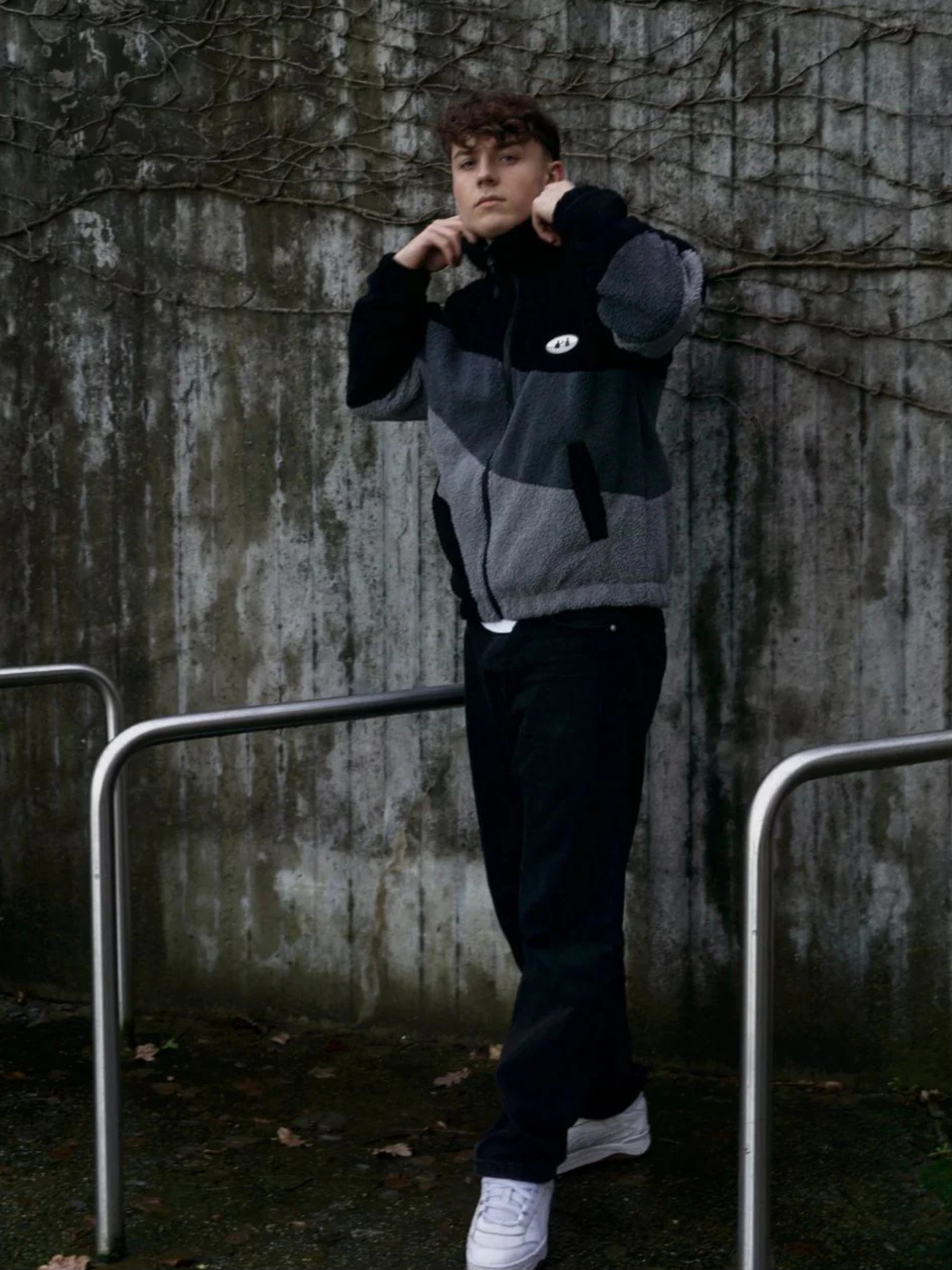 ROWAN | COLOUR-BLOCK FLEECE JACKET