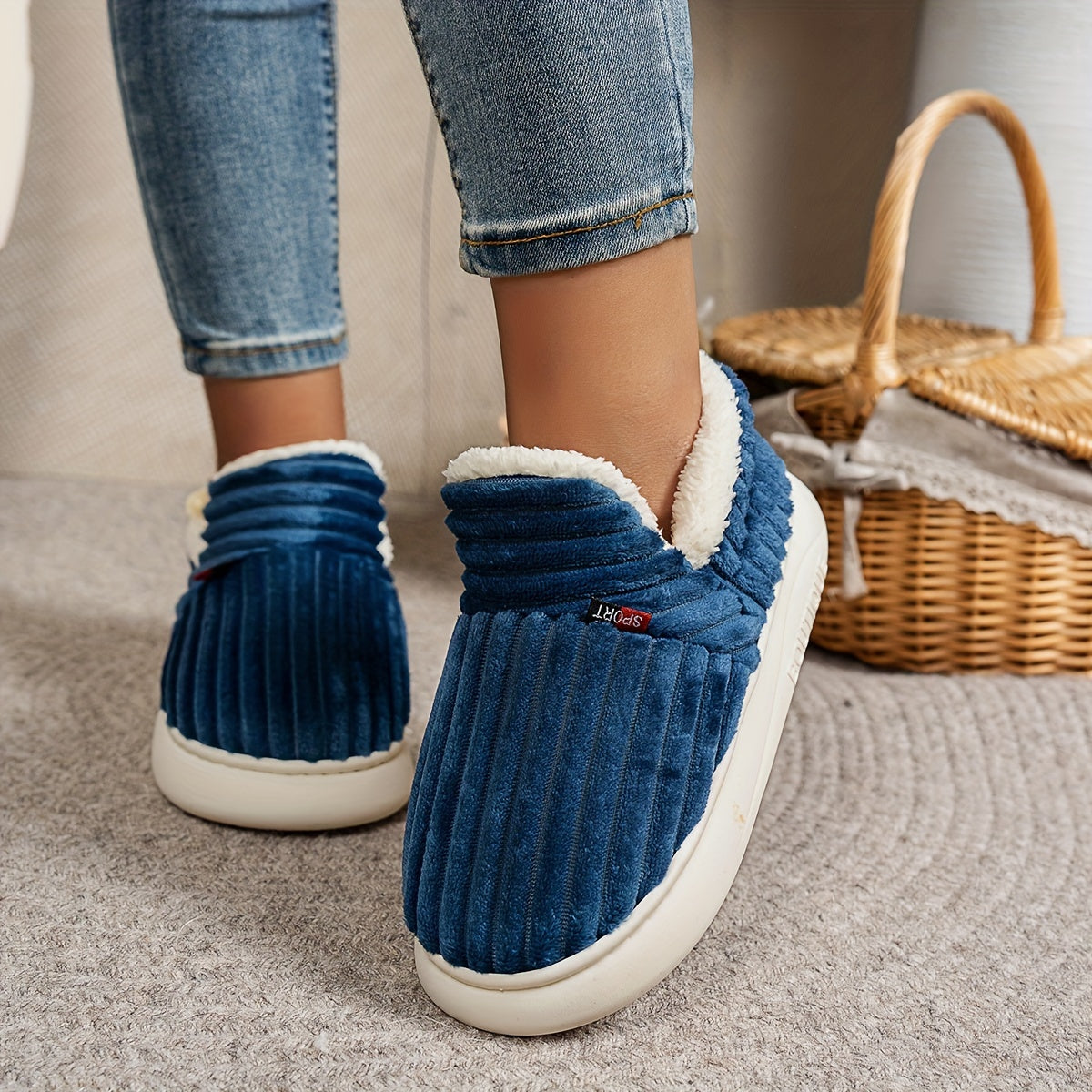 MILA | FLEECE-LINED WINTER SLIPPERS